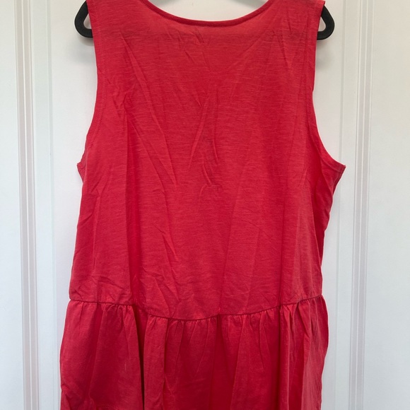 NWT tank w/ crochet detailing. - Picture 4 of 4